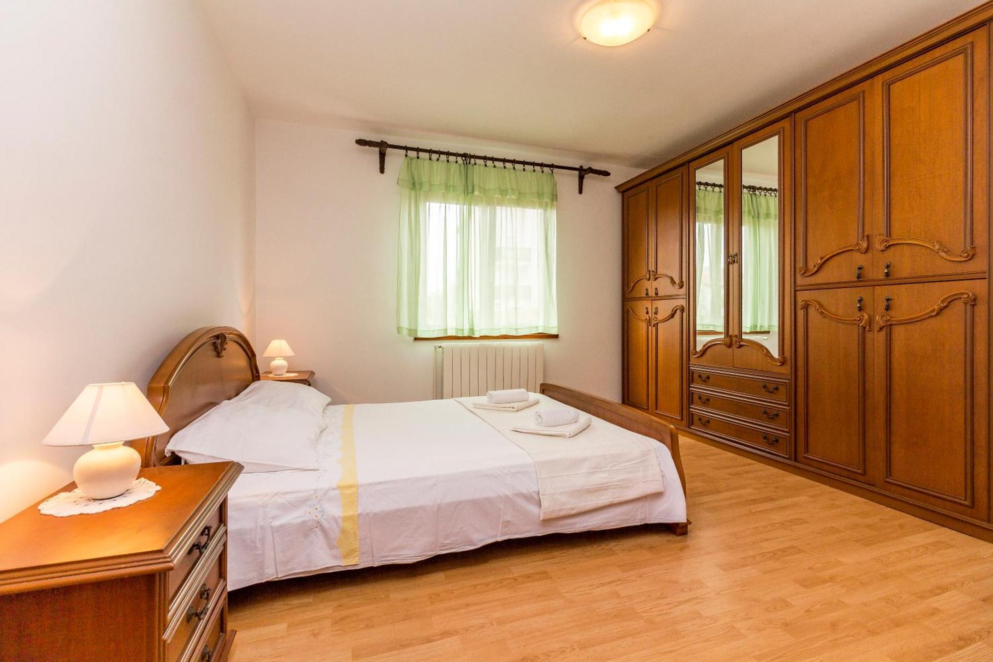 Apartment Ruby Pula Exterior photo
